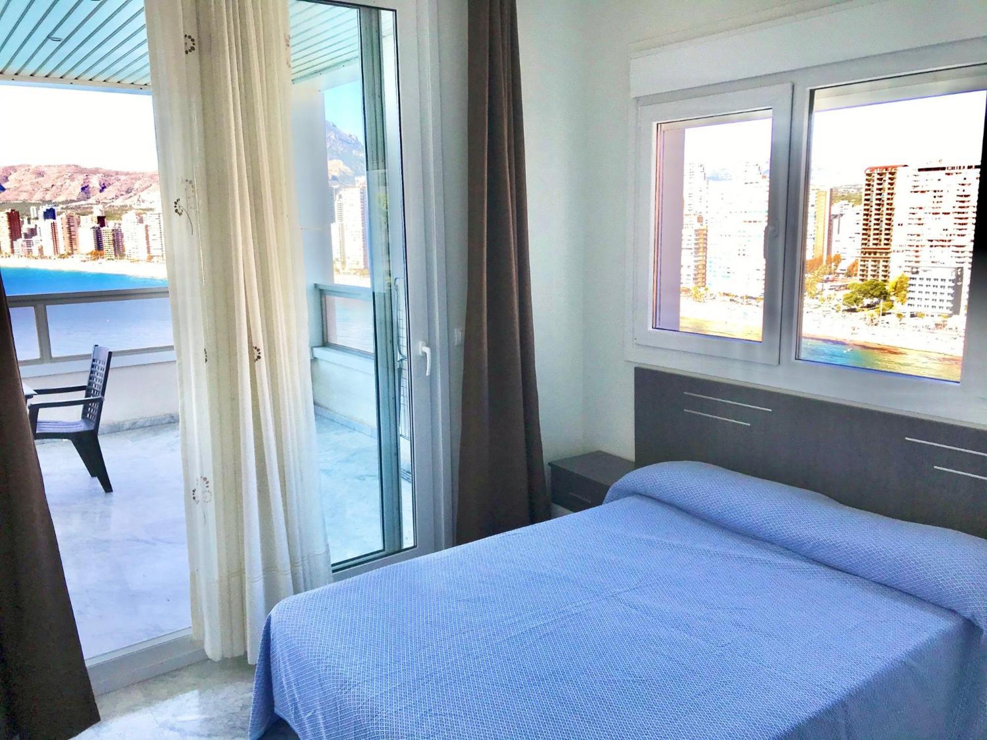 Gemelos 28 Blueline Benidorm Room photo