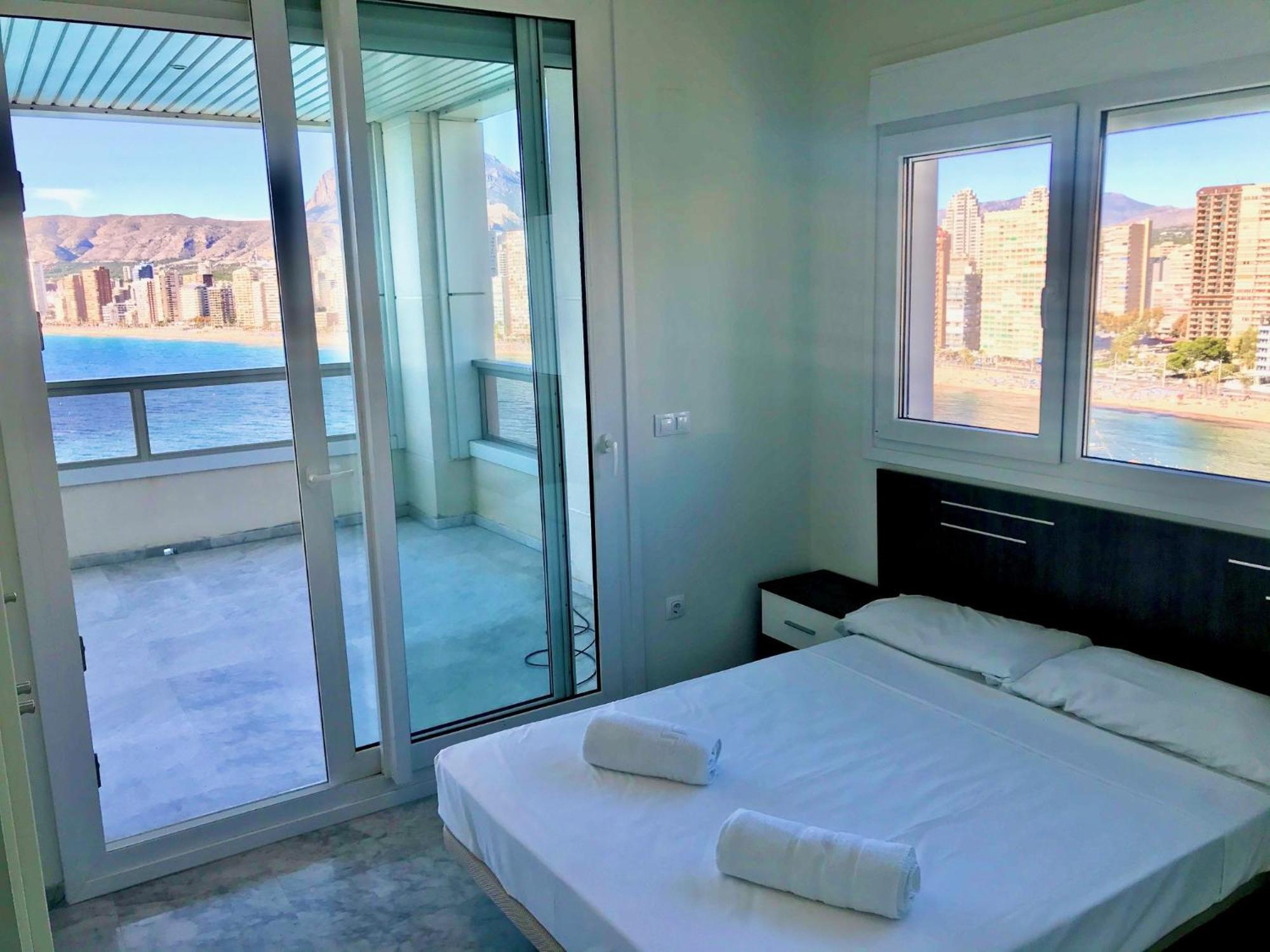 Gemelos 28 Blueline Benidorm Room photo