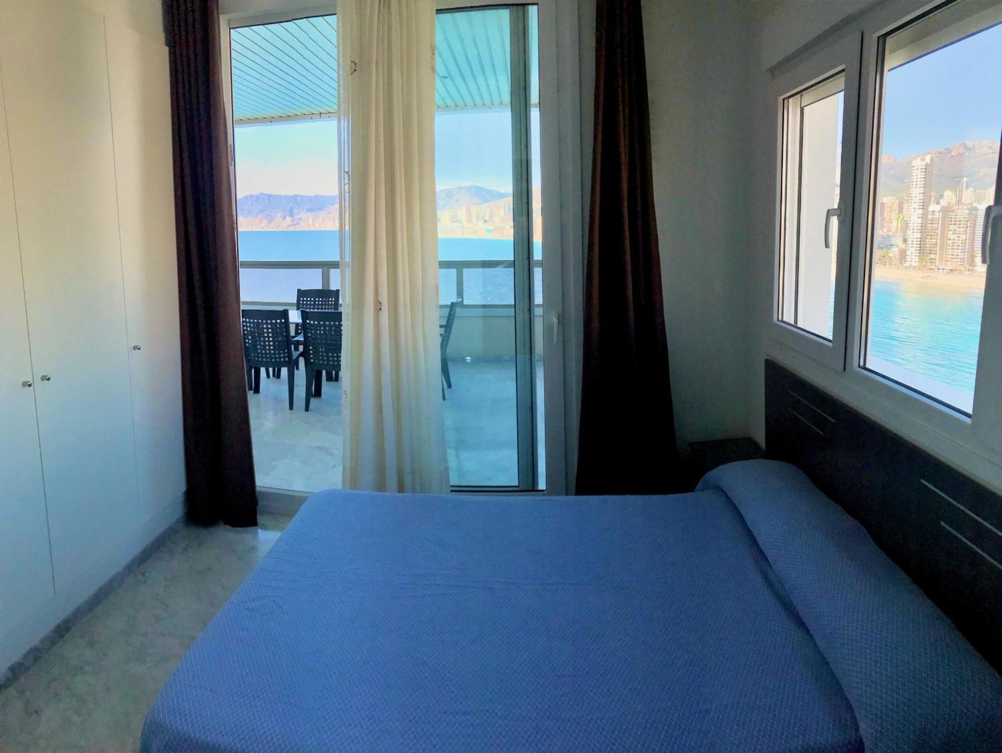 Gemelos 28 Blueline Benidorm Room photo